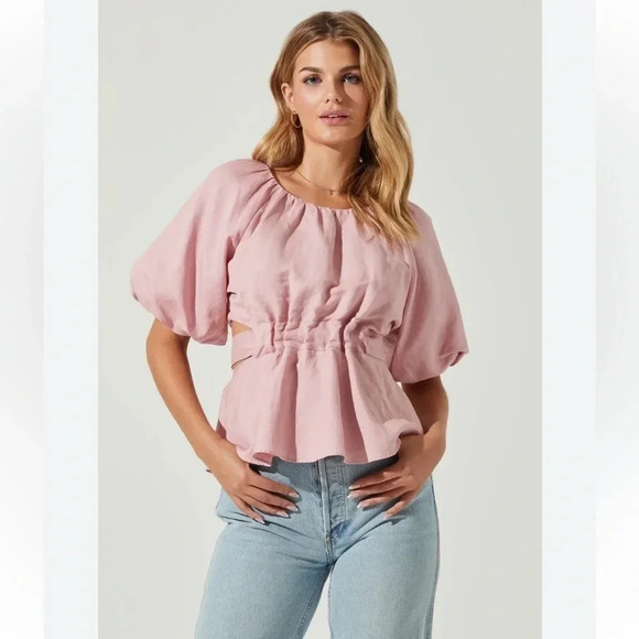 NWOT Astr The Cora cut out Top in pink / blush size M - Picture 4 of 12